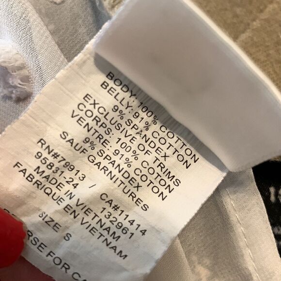 Motherhood maternity cargo capris size small - Picture 7 of 7